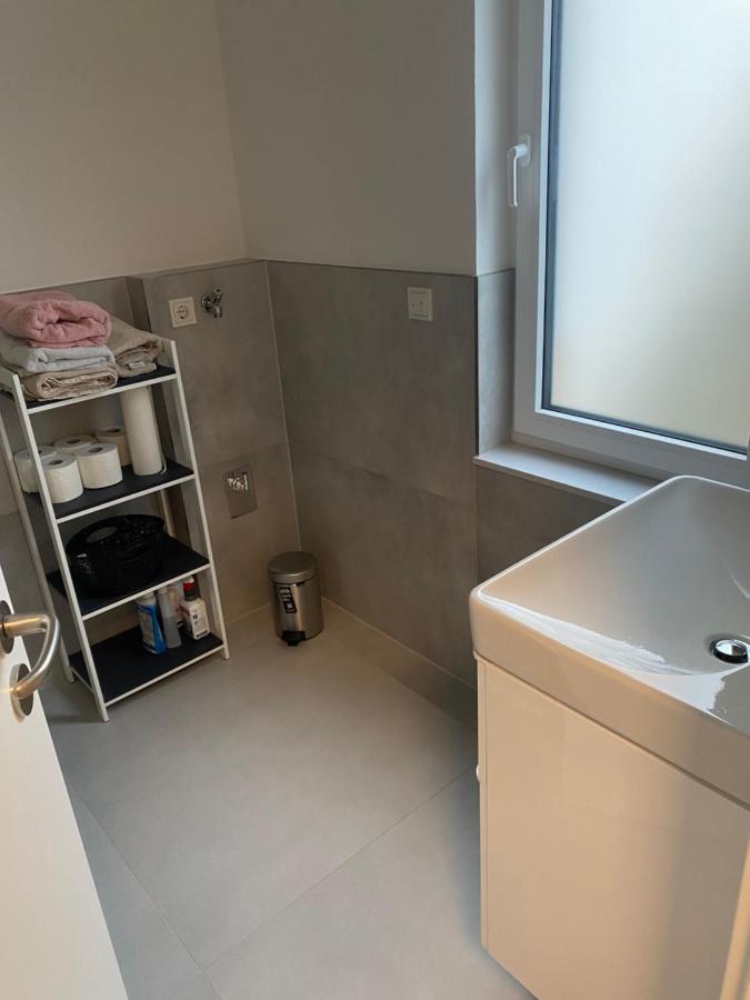 Charmante Ferienwohnung-Neubau- Taunusstein Ngoại thất bức ảnh